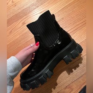 Size 7 Princess Polly Fall/Winter Boots